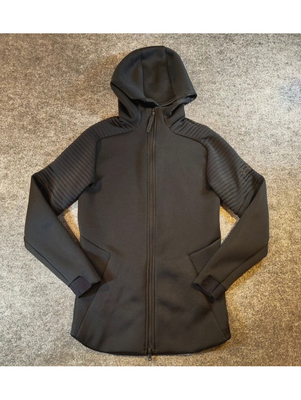 Under Armour Fitted Hooded Jacket – NWT Size Small